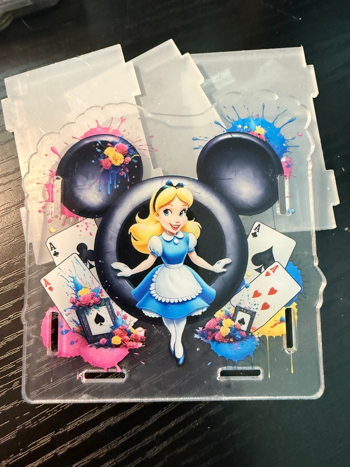 Alice w/cards Pen Holder